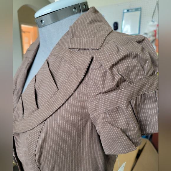 XOXO Brown Blazer with Button Detail - Picture 5 of 12